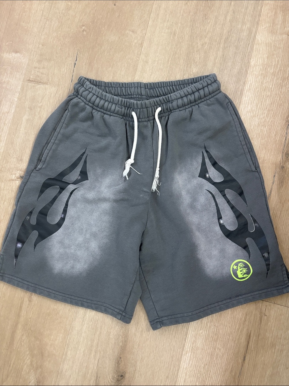 Hellstar Mens Shorts - medium